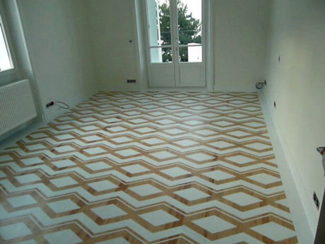 parquet avec motif peint